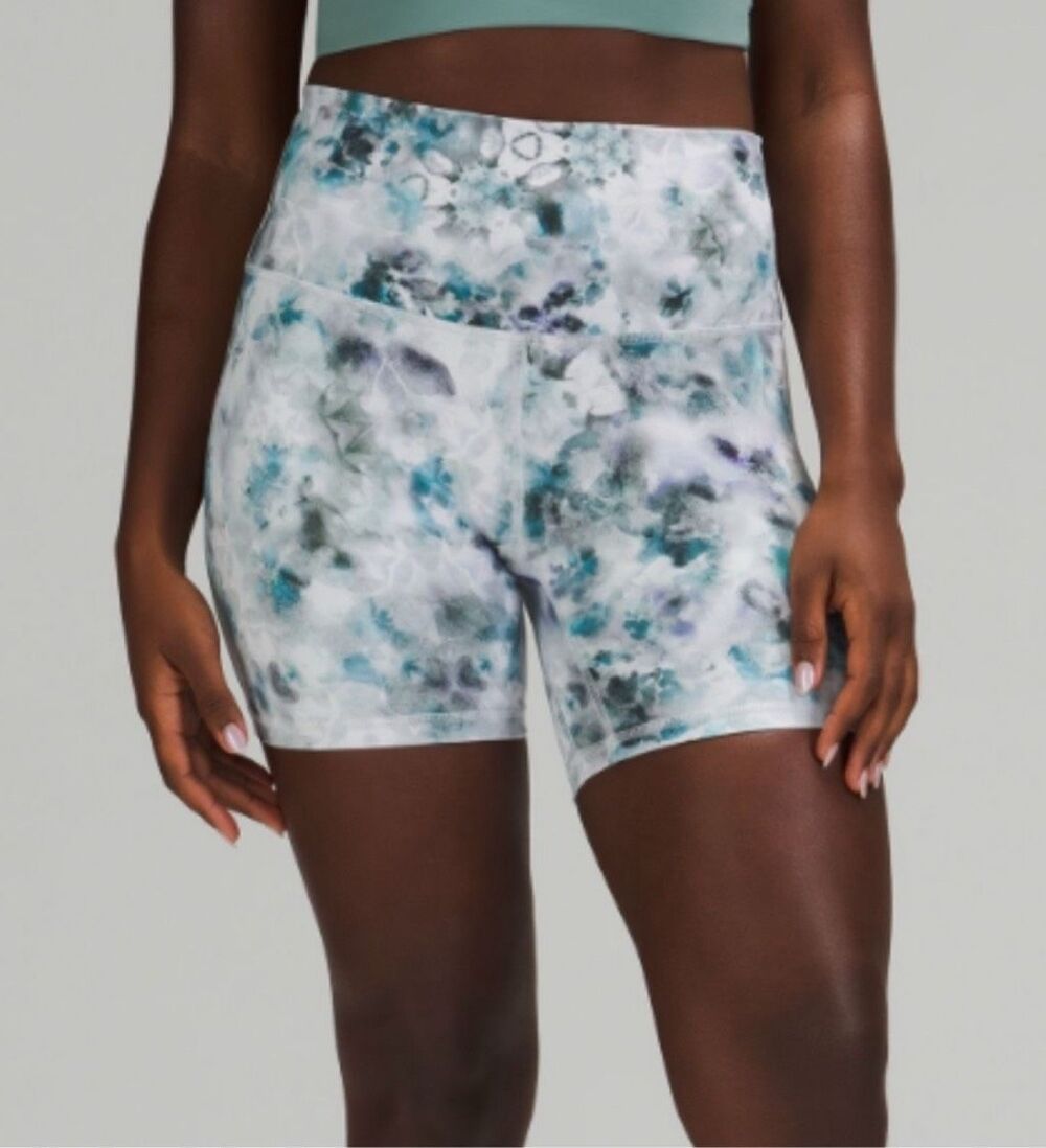 EUC Lululemon Align 6in Biker Shorts in Kaleidofloral, $60 Sz 2 B7